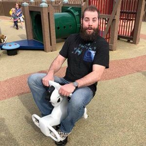 Meet your Posher, Derek